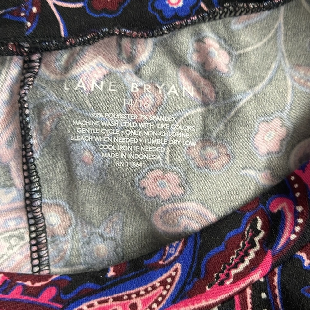 LANE BRYANT Beautiful Knit Top 14-16 (L) Poly/Span Black wPink/Burg Paisley - Picture 5 of 5